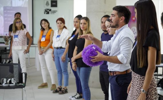 taller experiencial “Desafíos 2024: Liderazgo y Bienestar”